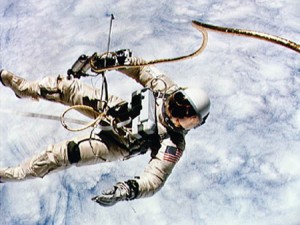 astronaut on space walk
